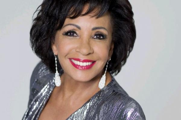 Blog-Shirley Bassey